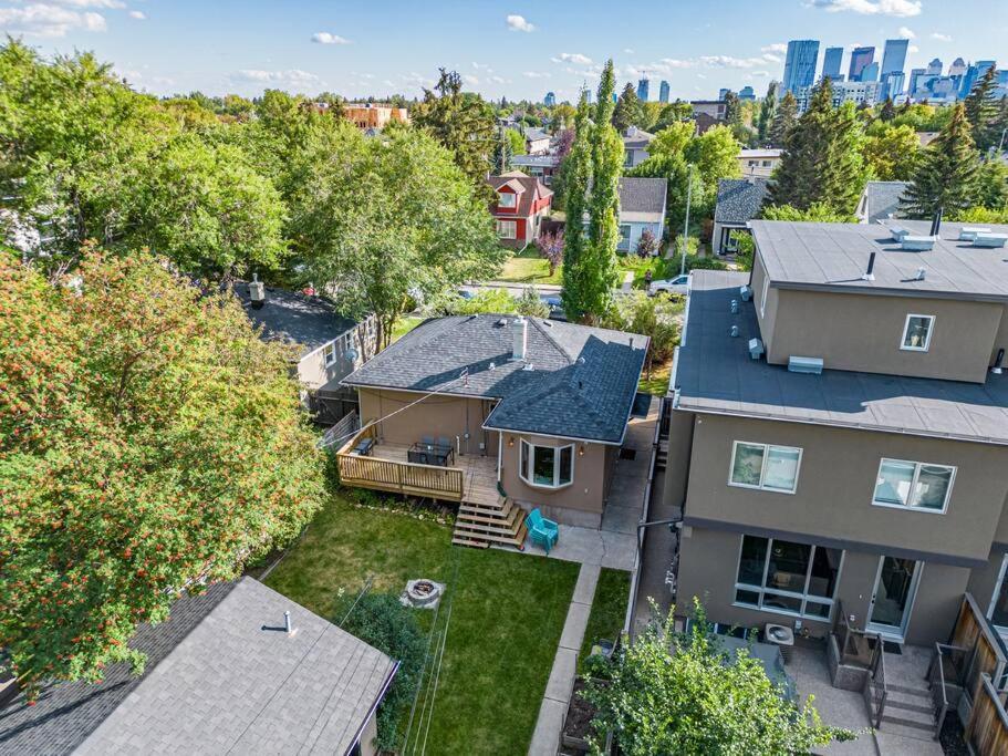 The Tux Suite Close To Dt Yyc Restaurants Buitenkant foto